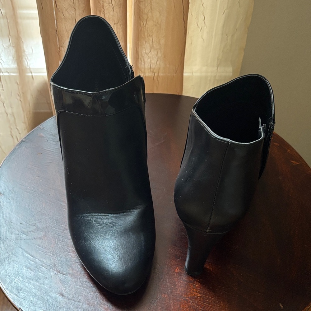 Bandolino Black Ankle Booties